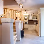 Family's Nest Villa *